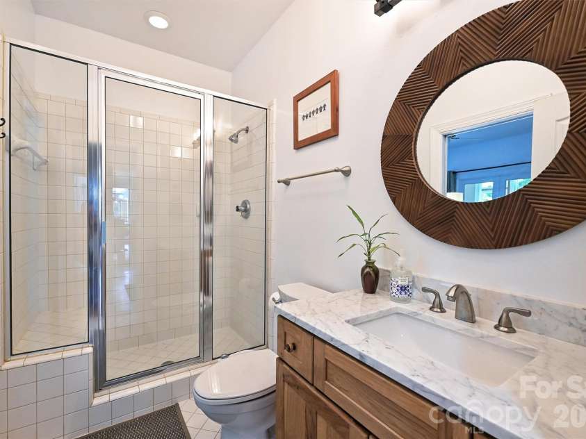 7133 Cobblecreek Drive, Matthews, NC 28104.  MLS# CAR4375622, YatesRealty ID 19279. 