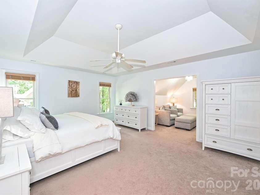 7133 Cobblecreek Drive, Matthews, NC 28104.  MLS# CAR4375622, YatesRealty ID 19279. 