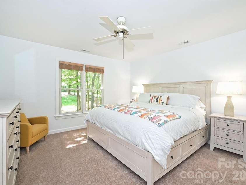7133 Cobblecreek Drive, Matthews, NC 28104.  MLS# CAR4375622, YatesRealty ID 19279. 
