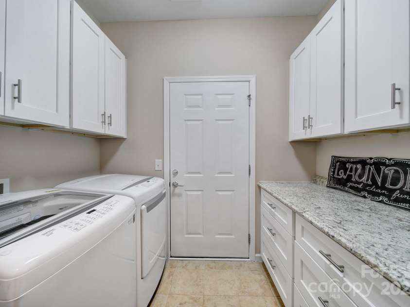 1001 Mesa Verde Drive, Fort Mill, SC 29707.  MLS# CAR4225621, YatesRealty ID 1928. 