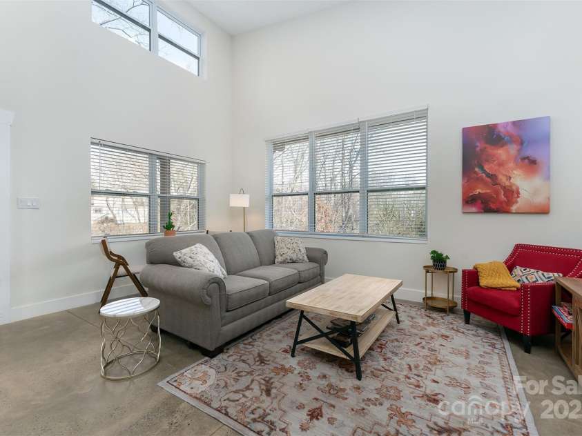 25 Nelon Road, Asheville, NC 28804.  MLS# CAR4254844, YatesRealty ID 1928. 