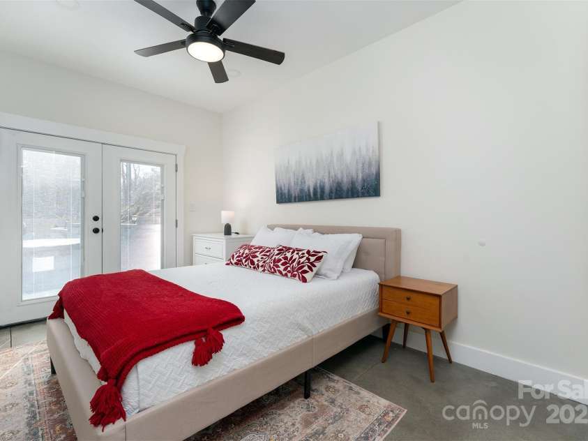 25 Nelon Road, Asheville, NC 28804.  MLS# CAR4254844, YatesRealty ID 1928. 