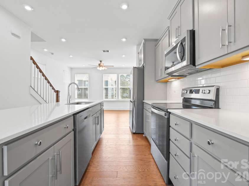 5005 Sovereignty Court, Charlotte, NC 28205.  MLS# CAR4346589, YatesRealty ID 1928. 