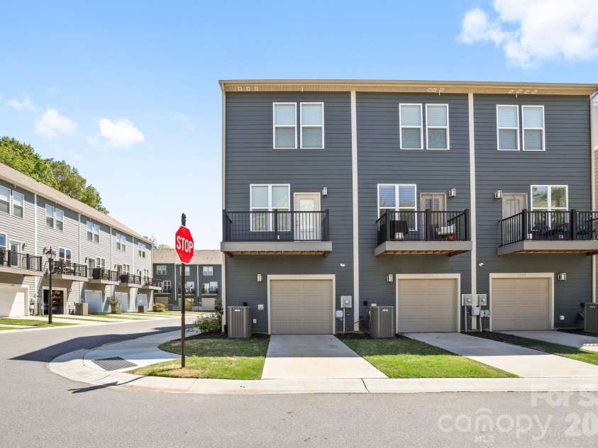 5005 Sovereignty Court, Charlotte, NC 28205.  MLS# CAR4346589, YatesRealty ID 1928. 