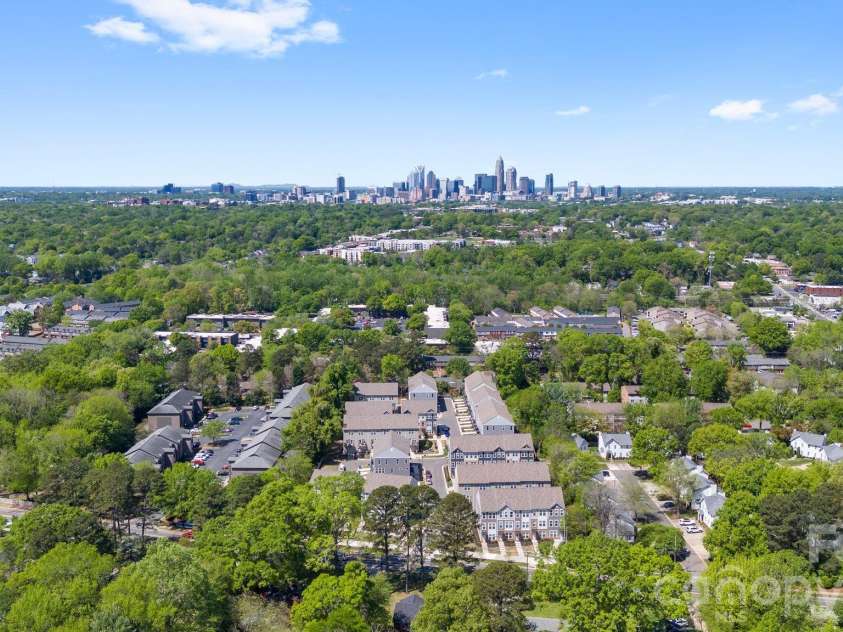 5005 Sovereignty Court, Charlotte, NC 28205.  MLS# CAR4346589, YatesRealty ID 1928. 
