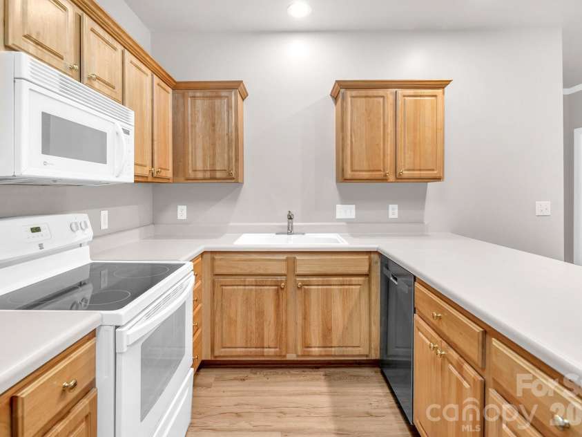 21232 Hickory Street, Cornelius, NC 28031.  MLS# CAR4372150, YatesRealty ID 19280. 