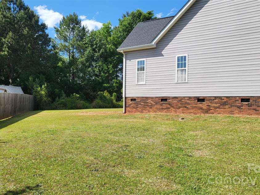 3712 Travertine Drive, Lancaster, SC 29720.  MLS# CAR4258459, YatesRealty ID 19281. 