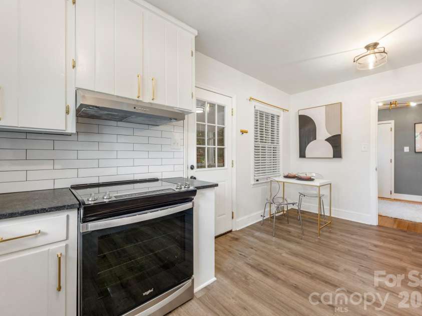 1940 Lansdale Drive, Charlotte, NC 28205.  MLS# CAR4367692, YatesRealty ID 19283. 