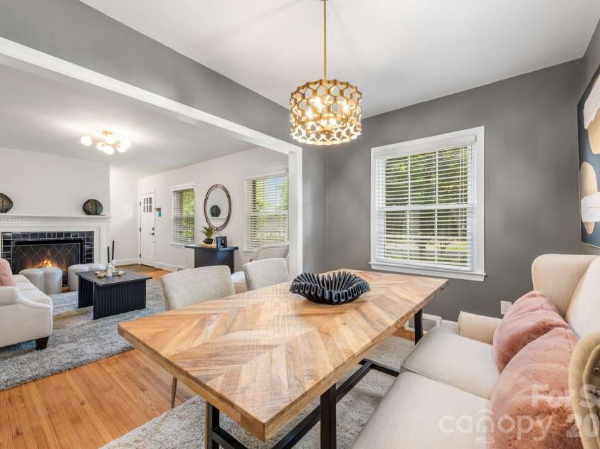 1940 Lansdale Drive, Charlotte, NC 28205.  MLS# CAR4367692, YatesRealty ID 19283. 