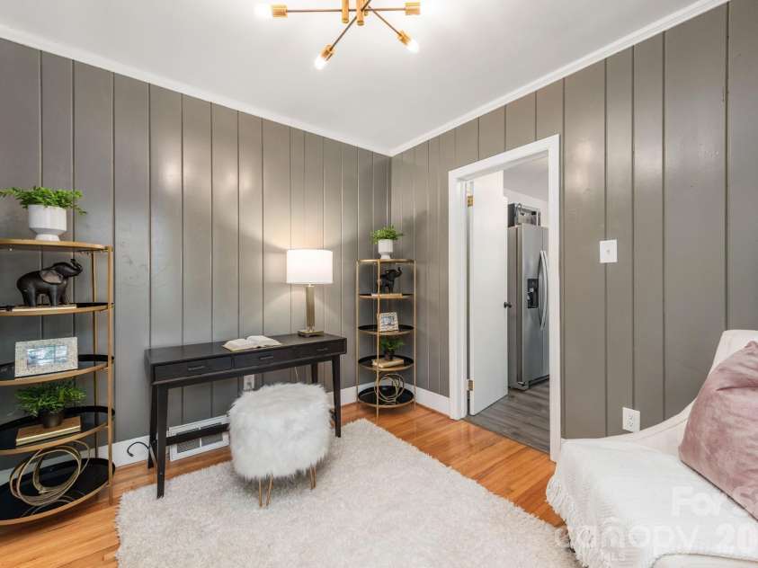 1940 Lansdale Drive, Charlotte, NC 28205.  MLS# CAR4367692, YatesRealty ID 19283. 
