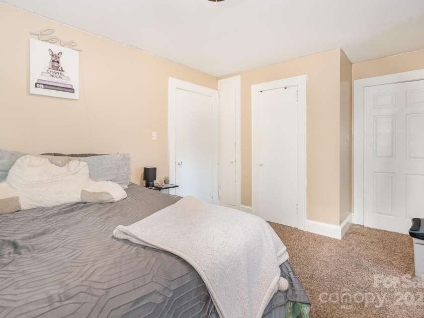 39 Selma Drive, Mooresville, NC 28115.  MLS# CAR4266984, YatesRealty ID 19283. 