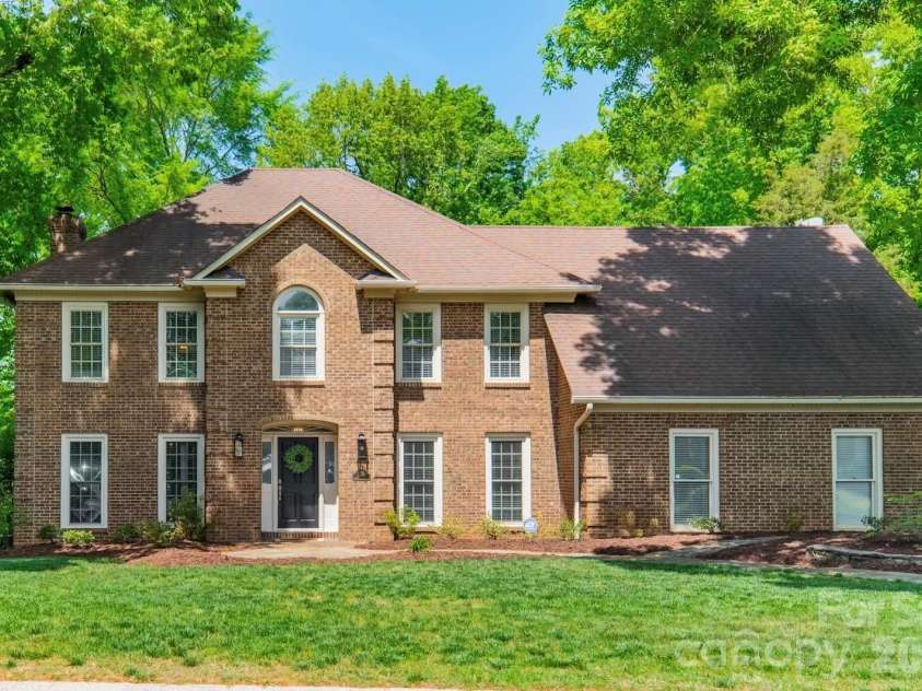 231 Downs Way, Fort Mill, SC 29708.  MLS# CAR4370006, YatesRealty ID 19284. 