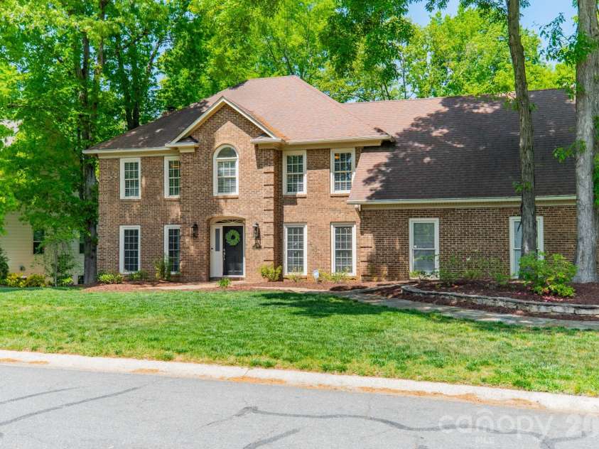 231 Downs Way, Fort Mill, SC 29708.  MLS# CAR4370006, YatesRealty ID 19284. 