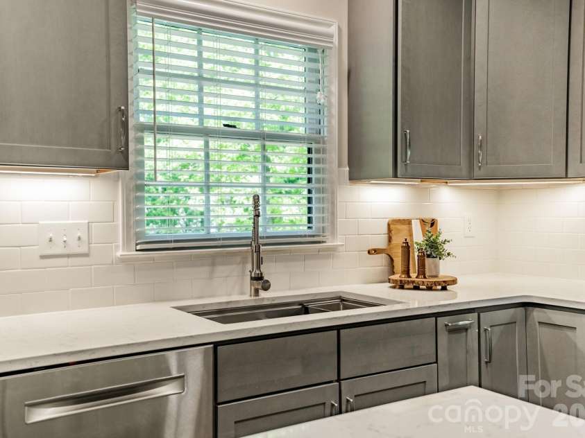231 Downs Way, Fort Mill, SC 29708.  MLS# CAR4370006, YatesRealty ID 19284. 