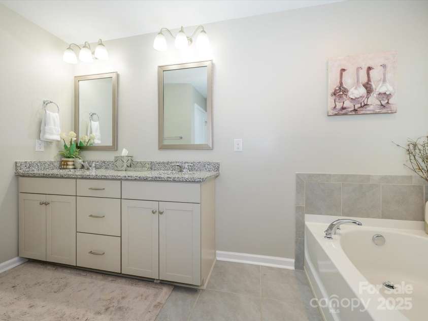 3009 Lydney Circle, Waxhaw, NC 28173.  MLS# CAR4289960, YatesRealty ID 19285. 