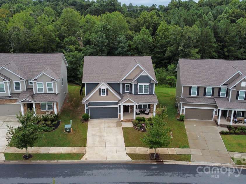 3009 Lydney Circle, Waxhaw, NC 28173.  MLS# CAR4289960, YatesRealty ID 19285. 