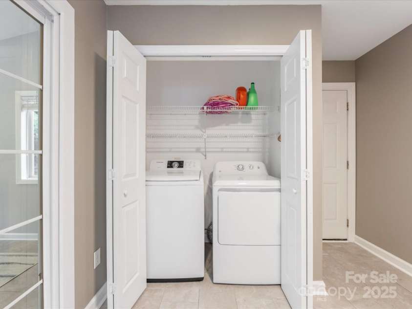 9908 Park Springs Court, Charlotte, NC 28210.  MLS# CAR4269654, YatesRealty ID 19287. 
