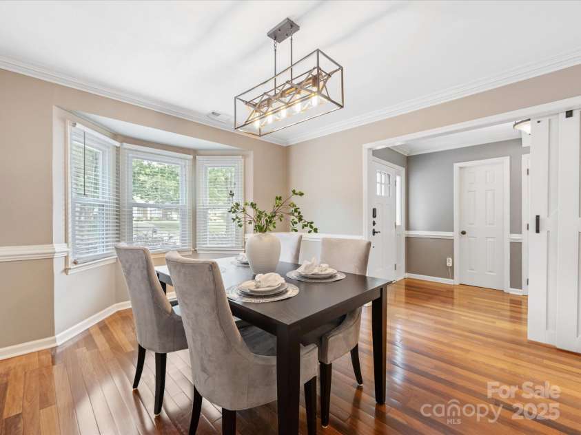 9908 Park Springs Court, Charlotte, NC 28210.  MLS# CAR4269654, YatesRealty ID 19287. Dining Room