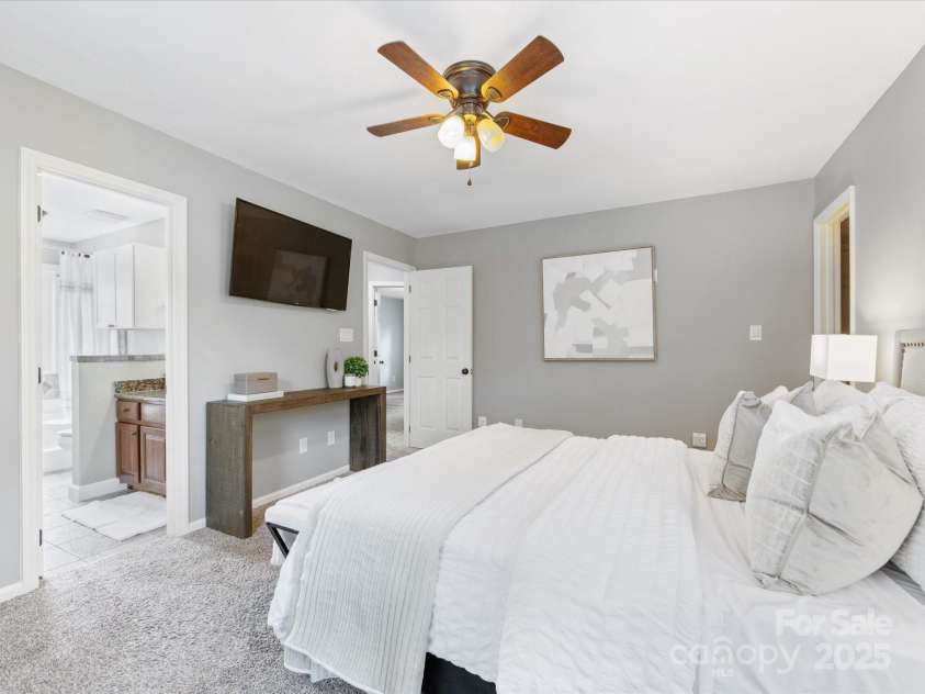 9908 Park Springs Court, Charlotte, NC 28210.  MLS# CAR4269654, YatesRealty ID 19287. Primary