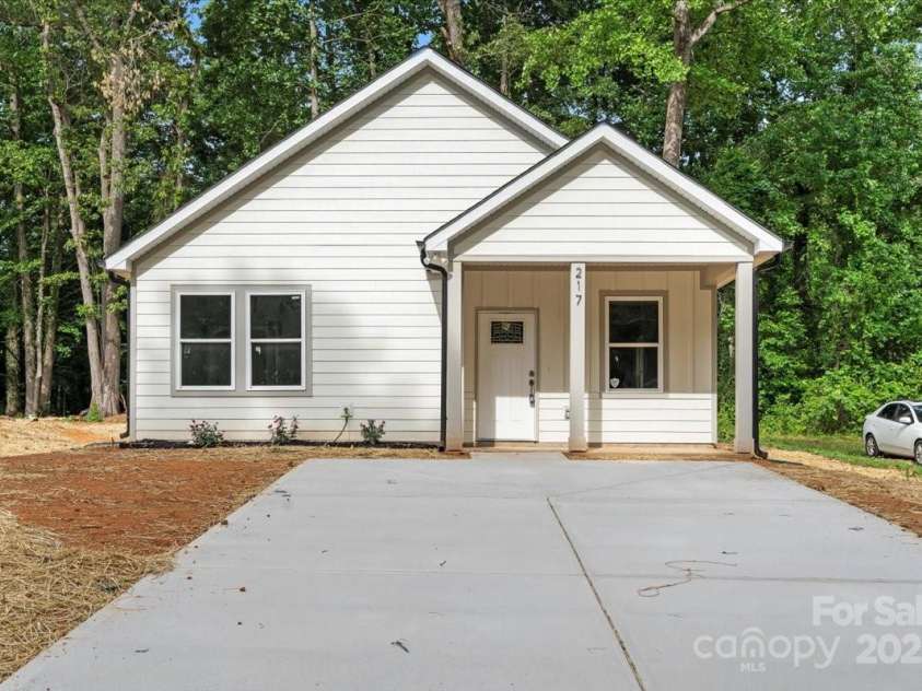 217 Division Avenue, East Spencer, NC 28144.  MLS# CAR4263500, YatesRealty ID 19289. 
