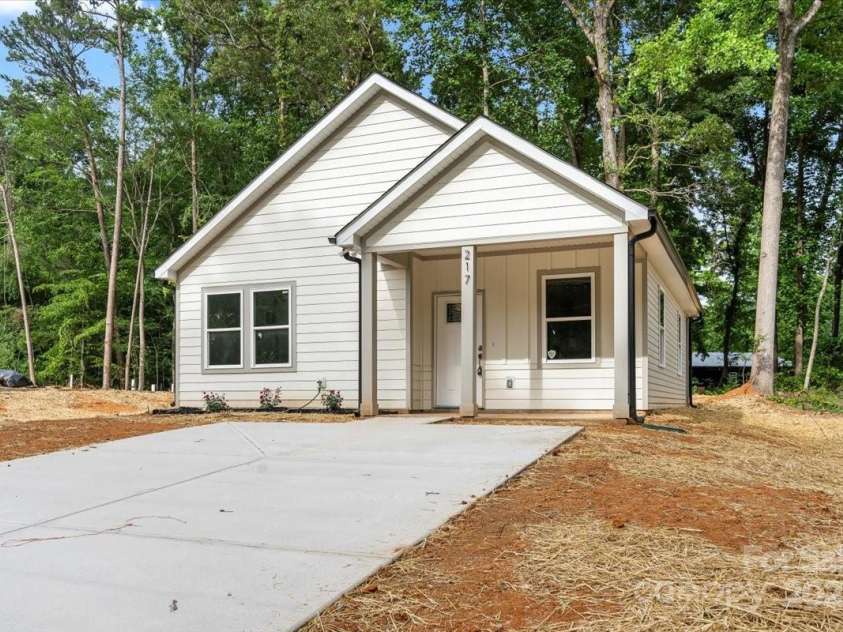 217 Division Avenue, East Spencer, NC 28144.  MLS# CAR4263500, YatesRealty ID 19289. 