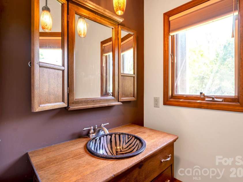 3104 Cove Loop Road, Hendersonville, NC 28739.  MLS# CAR4362842, YatesRealty ID 19289. Updated Vanity /Sink