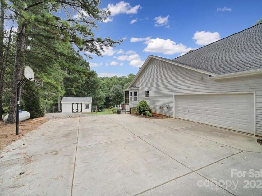 4394 Mountain Creek Road, Iron Station, NC 28080.  MLS# CAR4289096, YatesRealty ID 1929. 