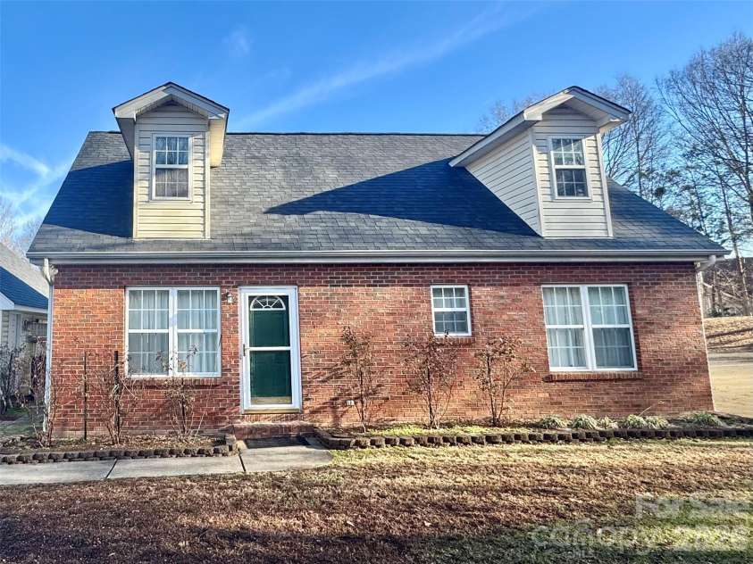 4463 legend Street, Concord, NC 29027.  MLS# CAR4347692, YatesRealty ID 1929. 