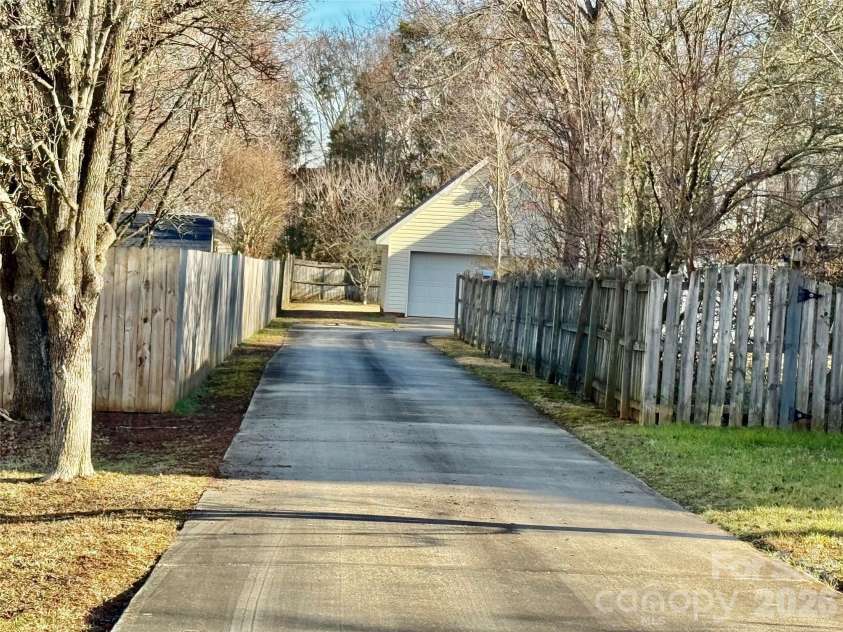 4463 legend Street, Concord, NC 29027.  MLS# CAR4347692, YatesRealty ID 1929. 