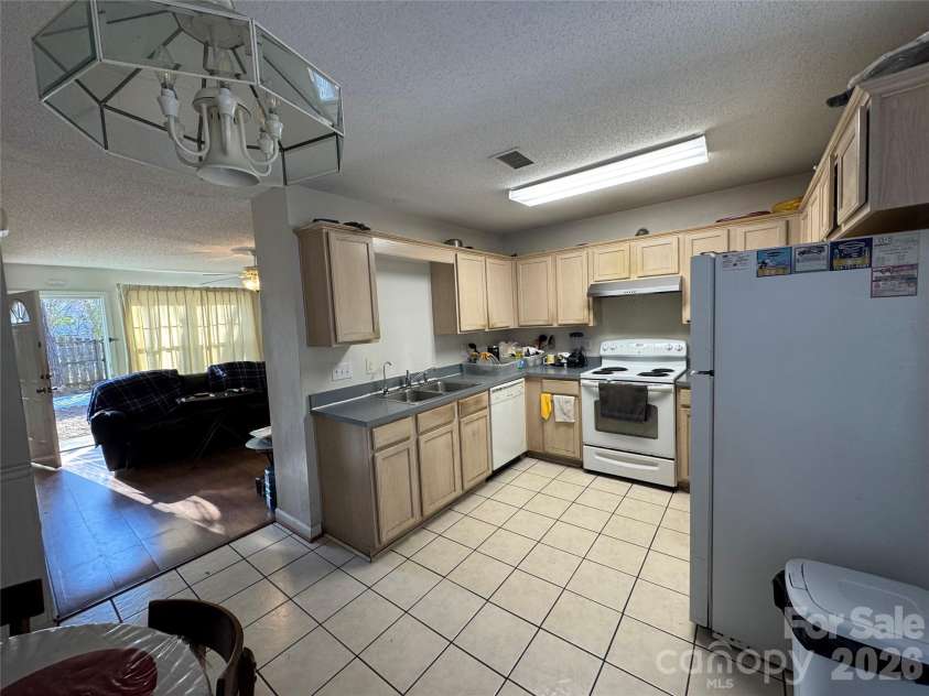 4463 legend Street, Concord, NC 29027.  MLS# CAR4347692, YatesRealty ID 1929. 