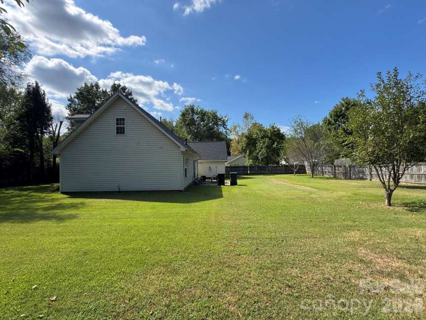 4463 legend Street, Concord, NC 29027.  MLS# CAR4347692, YatesRealty ID 1929. 