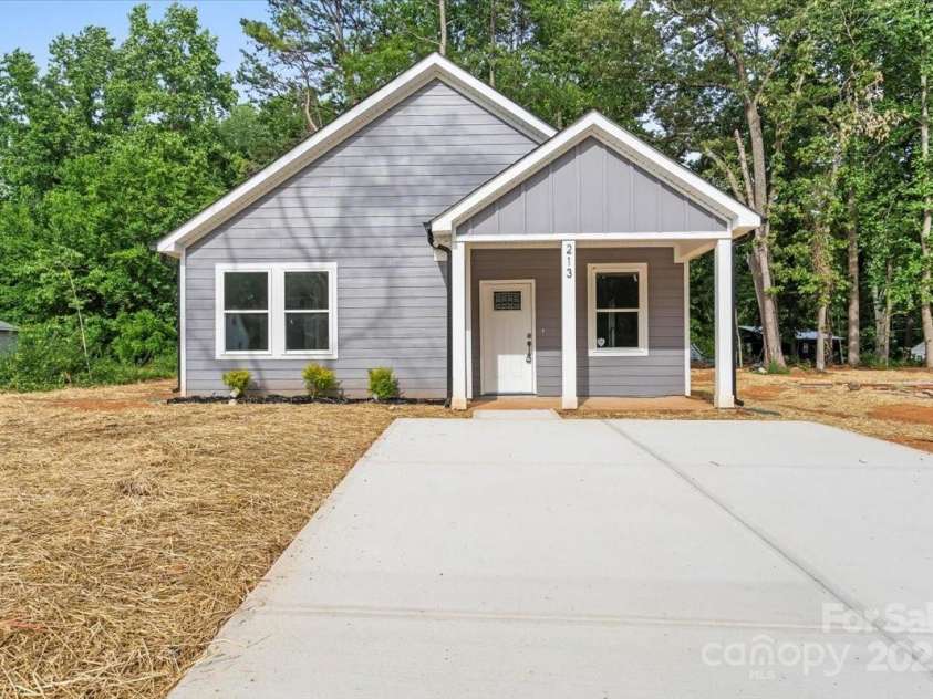 213 Division Avenue, East Spencer, NC 28039.  MLS# CAR4263487, YatesRealty ID 19290. 