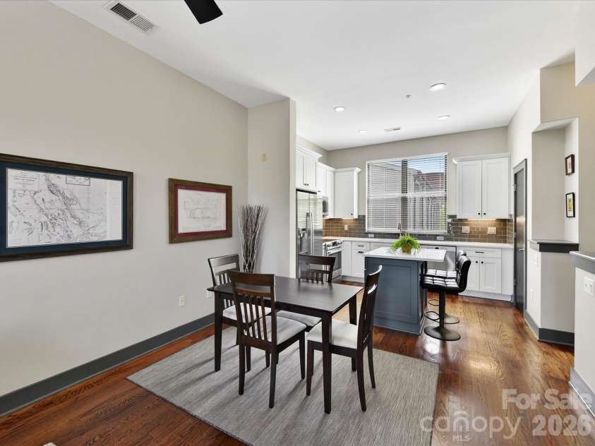 420 Mcdowell Street, Charlotte, NC 28204.  MLS# CAR4368184, YatesRealty ID 19290. 