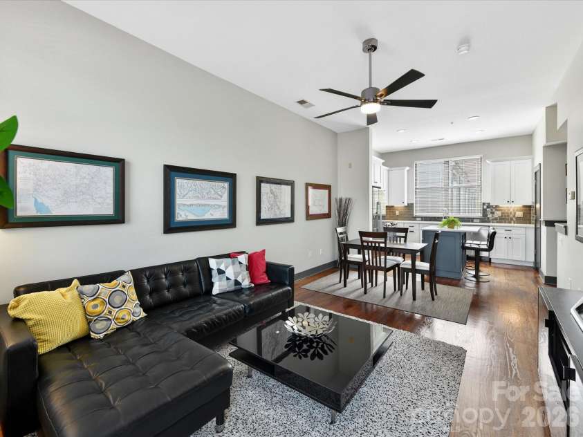 420 Mcdowell Street, Charlotte, NC 28204.  MLS# CAR4368184, YatesRealty ID 19290. 