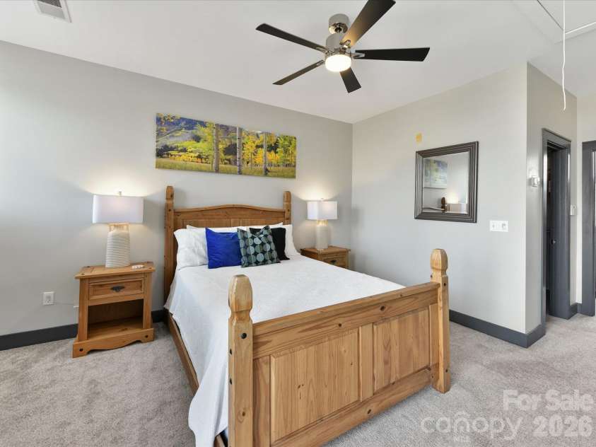 420 Mcdowell Street, Charlotte, NC 28204.  MLS# CAR4368184, YatesRealty ID 19290. 