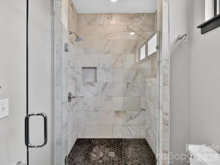 420 Mcdowell Street, Charlotte, NC 28204.  MLS# CAR4368184, YatesRealty ID 19290. 