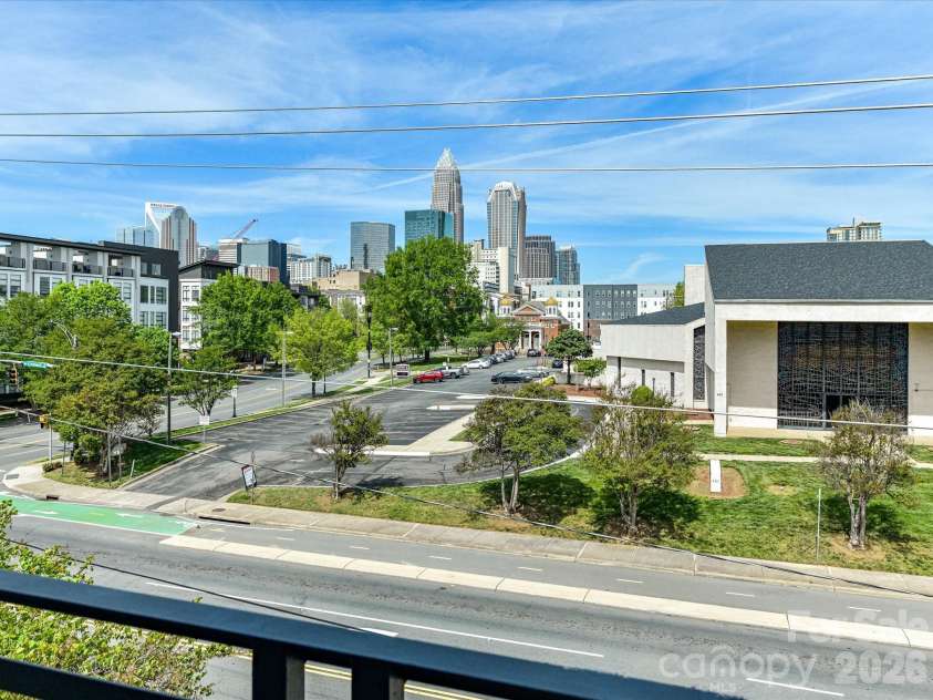420 Mcdowell Street, Charlotte, NC 28204.  MLS# CAR4368184, YatesRealty ID 19290. 