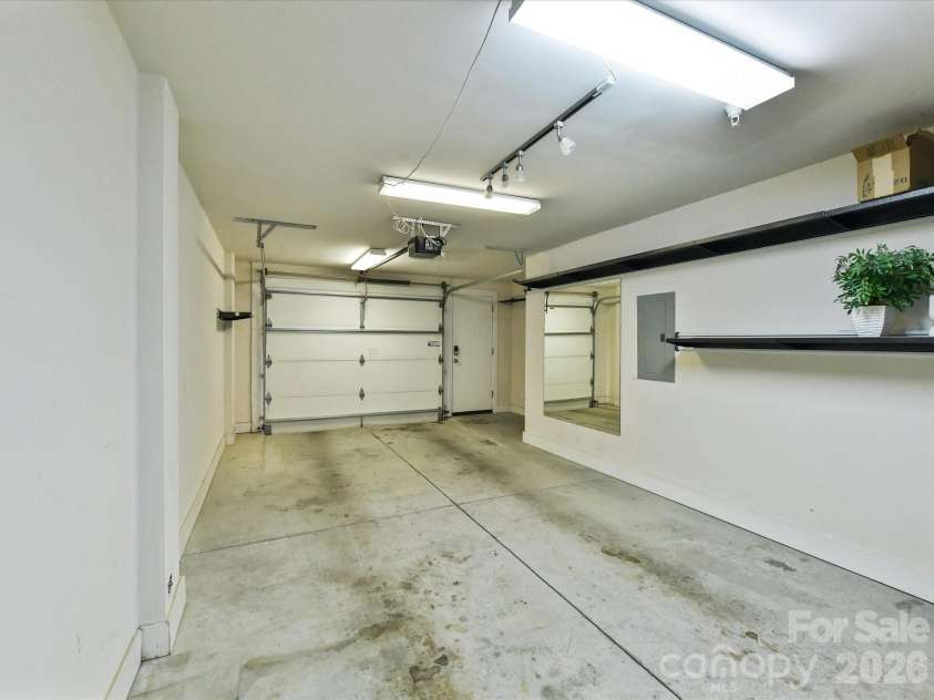 420 Mcdowell Street, Charlotte, NC 28204.  MLS# CAR4368184, YatesRealty ID 19290. Rear Garage Entry