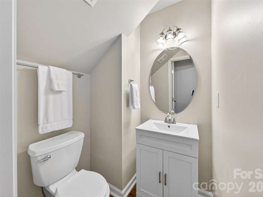 118 Easy Street, Mooresville, NC 28117.  MLS# CAR4367530, YatesRealty ID 19291. Powder Room on the main level