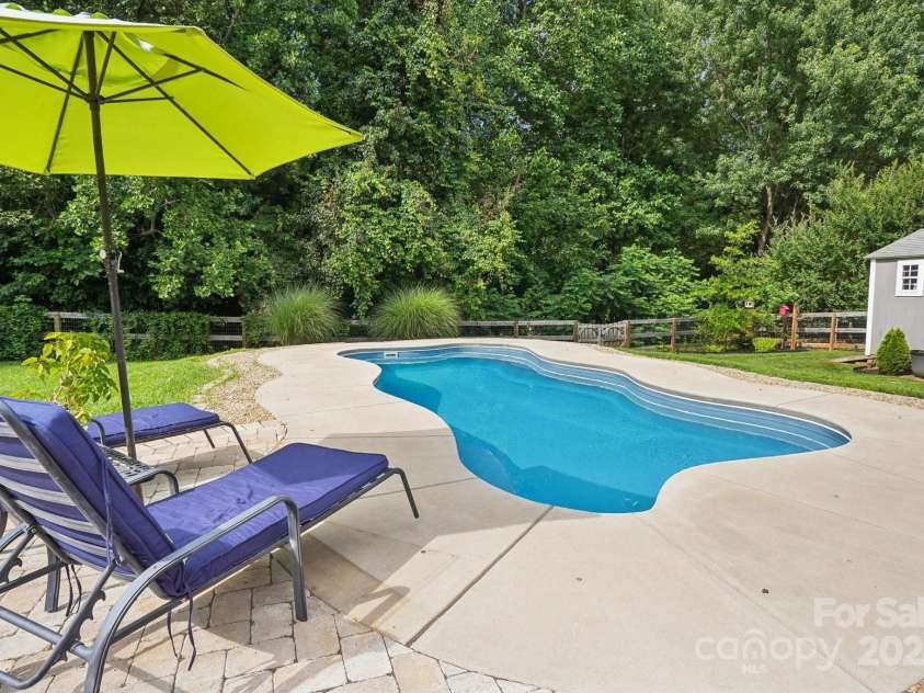 175 Turnberry Lane, Mooresville, NC 28117.  MLS# CAR4266783, YatesRealty ID 19292. 
