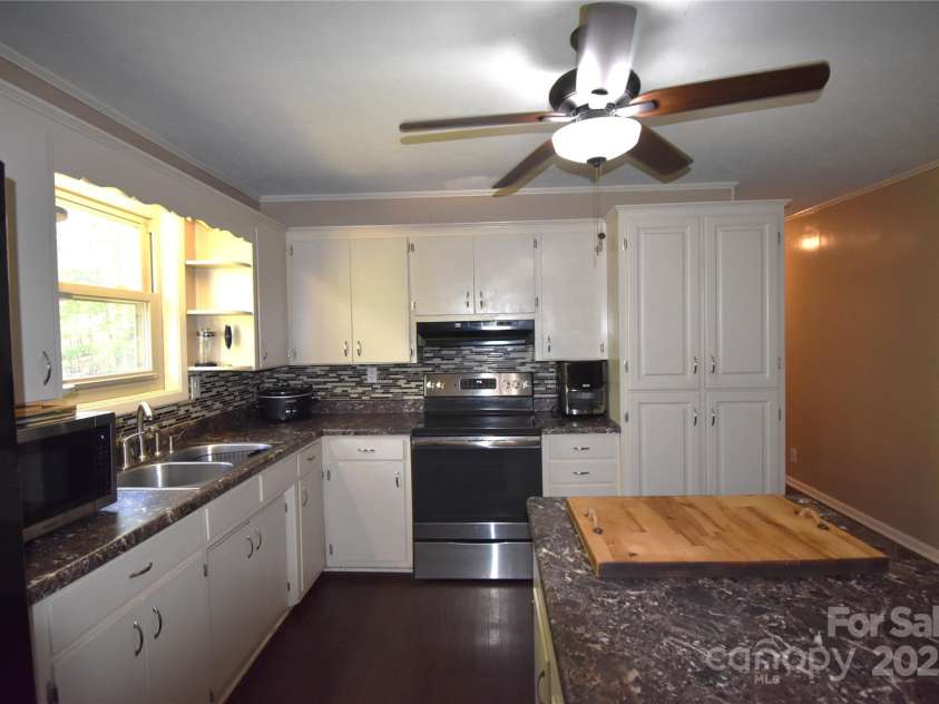 3967 US 64 Highway, Morganton, NC 28655.  MLS# CAR4246395, YatesRealty ID 19293. 