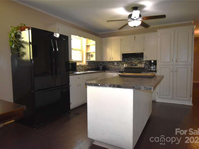 3967 US 64 Highway, Morganton, NC 28655.  MLS# CAR4246395, YatesRealty ID 19293. 