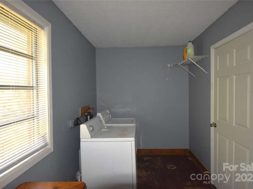 3967 US 64 Highway, Morganton, NC 28655.  MLS# CAR4246395, YatesRealty ID 19293. 