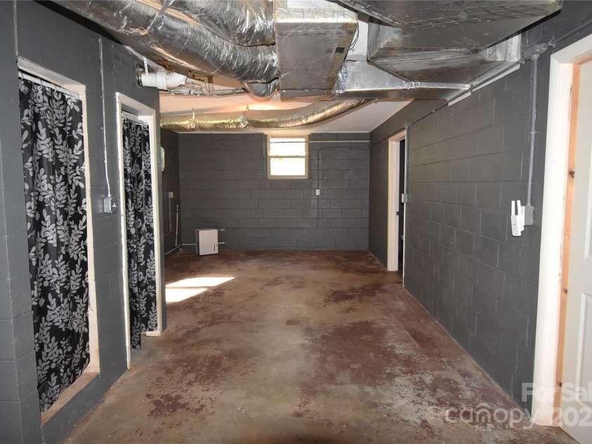 3967 US 64 Highway, Morganton, NC 28655.  MLS# CAR4246395, YatesRealty ID 19293. 