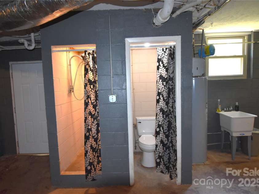 3967 US 64 Highway, Morganton, NC 28655.  MLS# CAR4246395, YatesRealty ID 19293. 