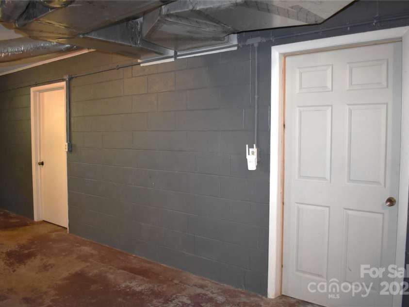 3967 US 64 Highway, Morganton, NC 28655.  MLS# CAR4246395, YatesRealty ID 19293. 