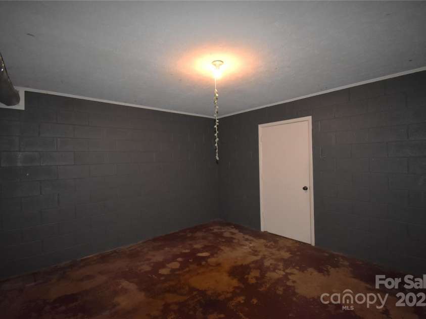 3967 US 64 Highway, Morganton, NC 28655.  MLS# CAR4246395, YatesRealty ID 19293. 