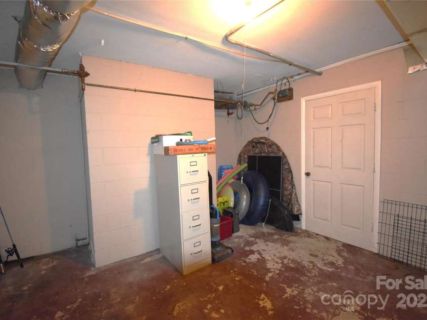 3967 US 64 Highway, Morganton, NC 28655.  MLS# CAR4246395, YatesRealty ID 19293. 