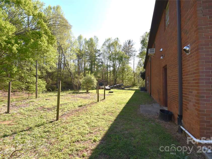 3967 US 64 Highway, Morganton, NC 28655.  MLS# CAR4246395, YatesRealty ID 19293. 
