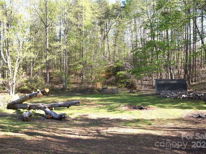 3967 US 64 Highway, Morganton, NC 28655.  MLS# CAR4246395, YatesRealty ID 19293. 